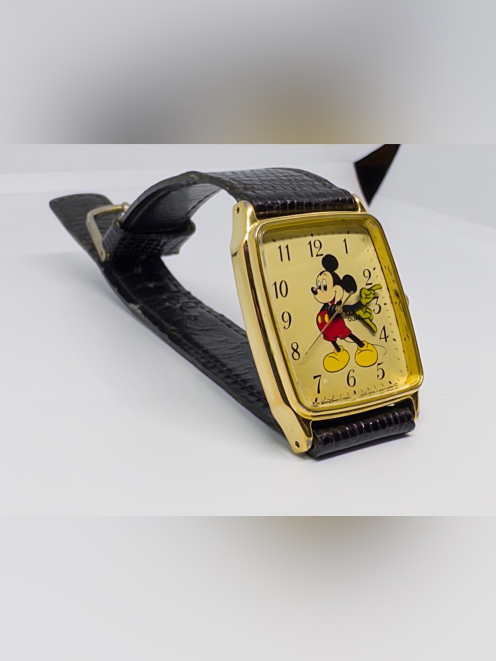 Vintage Lorus by Seiko Mickey Mouse Watch (V515-5308) – Working & New Battery!